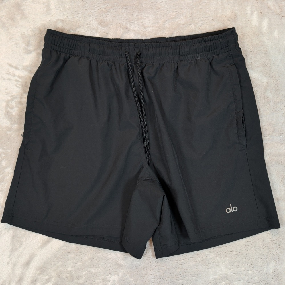 Alo Yoga Circuit Short Men M Black 5" Inseam Activewear Gym Training Athleisure